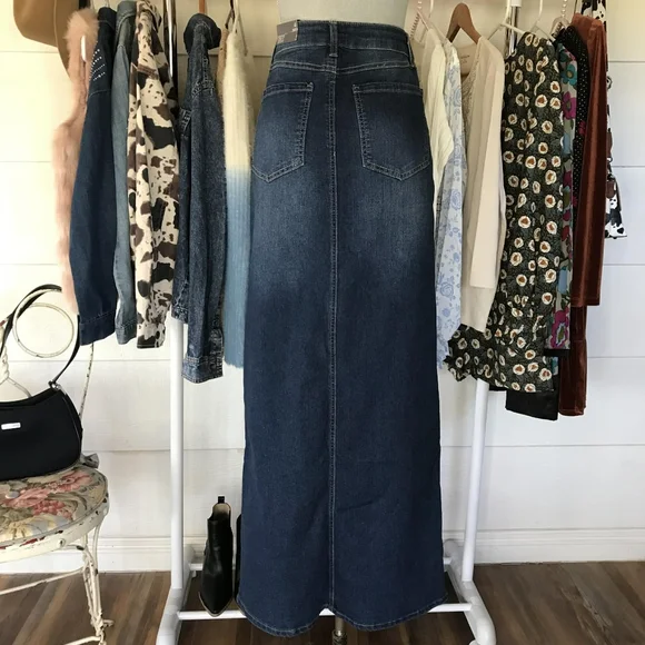 1822 Denim Dark Navy High Rise NWOT Maxi Skirt Womens Size 28 Inch Waist - Picture 3 of 9